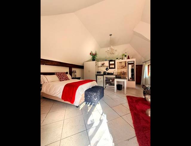 1 BEDROOM PROPERTY TO RENT IN WOODMEAD